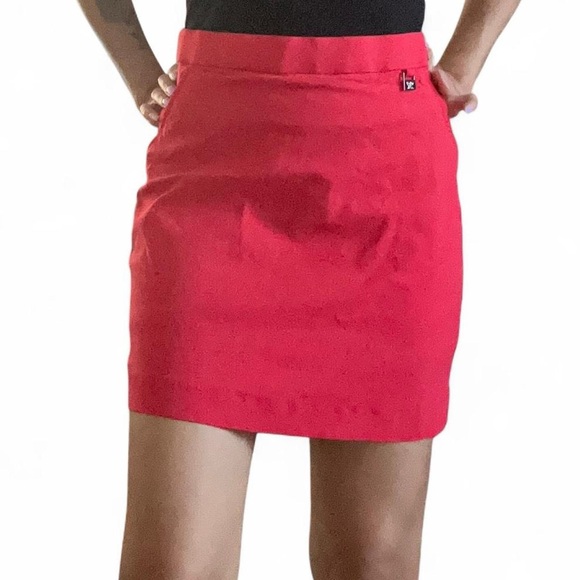 Red Rafaela mini skort (M) - Picture 1 of 3
